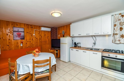 Sevid Apartment | Apartments Quiet (58611-A2) - Marina