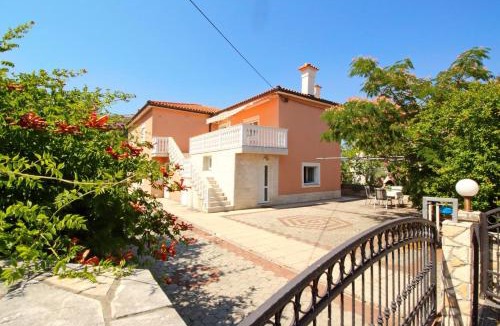 Silo House | Apartments Radosna