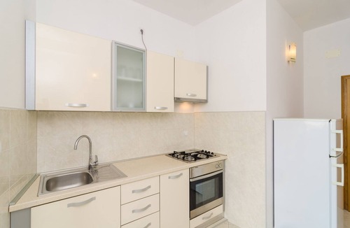 Kupari Apartment | Apartments & Rooms Barišić - Studio Apartment with Balcony and City View (First Floor)-APT 10