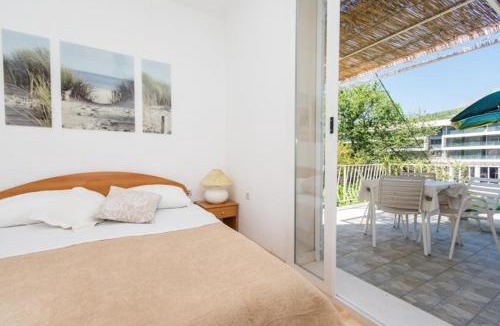 Srebreno Apartment | Apartments & Rooms Jokovic- Deluxe Double Room with Terrace and Partial Sea View SOBA 3