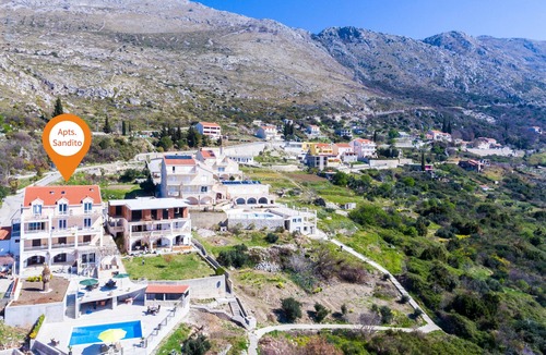 Zupa dubrovacka Apartment | Apartments Sandito-One-Bedroom Apartment with Terrace and Sea View