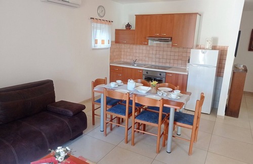 Medulin Apartment | Apartments Snježana, (15026), Medulin, hr