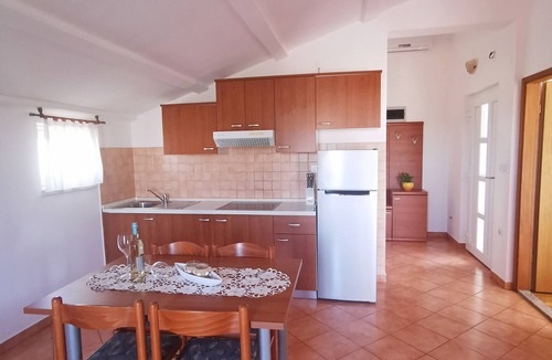 Medulin Apartment | Apartments Snježana, (15028), Medulin, hr