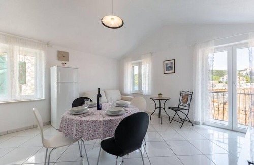 Pucisca Apartment | Apartments Sonja - Two Bedroom Apartment with Balcony and Garden View (A3+2) (ST)