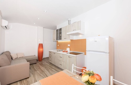 Srima Apartment | Apartments Summertime (58181-A2) - Srima (Vodice)