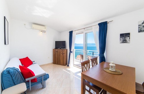Brist Apartment | Apartments Tilda- 50m to Pebble Beach