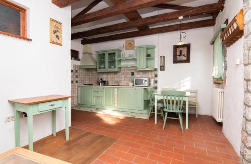 Sezana House | Apartments Valentinus 1800