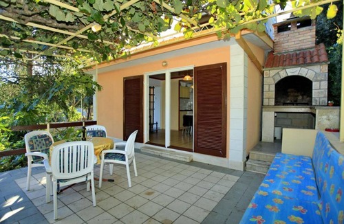 Zrnovo Apartment | Apartments Villa Cebalo Korčula - Standard One Bedroom Apartment with Terrace and Sea View EMA