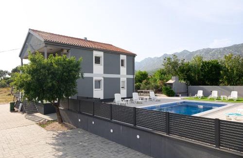 Seline Apartment | Apartments Zanic with private swimming pool and sea view