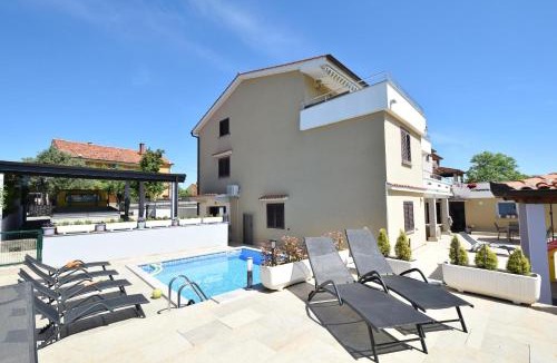 Omisalj Apartment | Apartments Zrinka