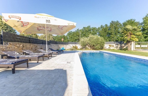 Vrvari Apartment | App Jadran Porec with Private Pool