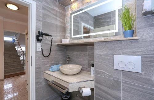 Zaton Apartment | Appartement 4 Zaton beach modern und stilvoll mit Balkon in Strandnähe