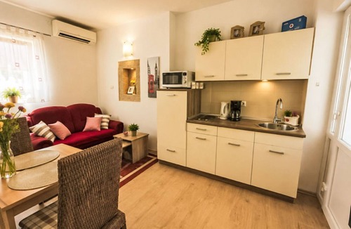 Buici Apartment | Appartement Silvy 3 in einem Steinhaus im istris by Interhome