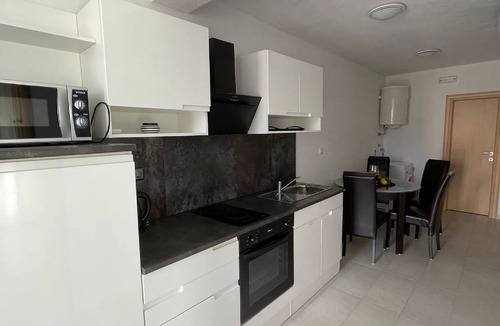 Mastrinka Apartment | Apt Tina, Modern, 2 bedrooms, Outdoor Space & BBQ, close to beach