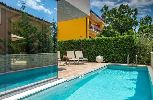 Mugeba Villa | Award-winning designer villa with sea view and wellness for 10 persons in Poreč