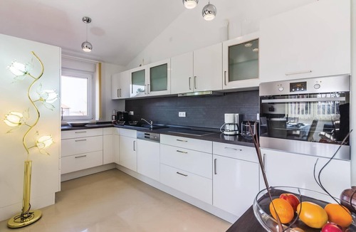 Peroj Apartment | Awesome apartment in Fazana with WiFi