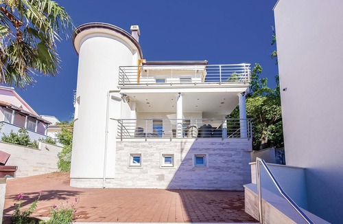 Selce Apartment | Awesome apartment in Crikvenica