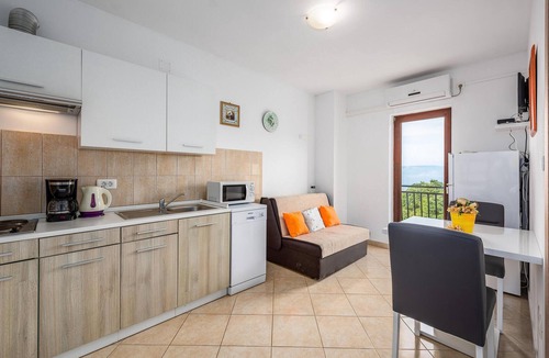 Drenje Apartment | Awesome apartment in Labin with sauna