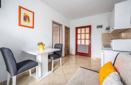 Drenje Apartment | Awesome apartment in Labin with sauna