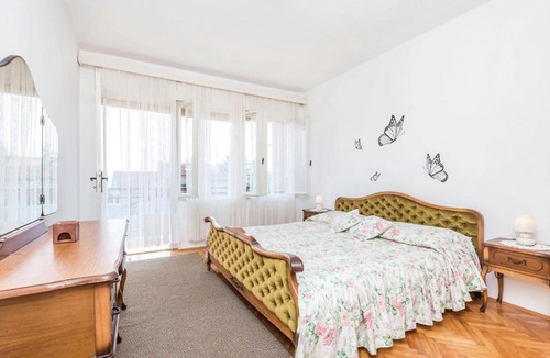 Ika Apartment | Awesome Apartment In Lovran With Wifi