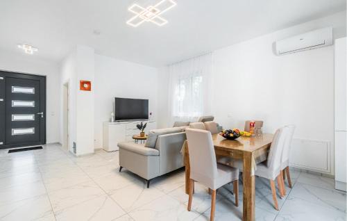 Nedescina Apartment | Awesome Apartment In Nedescina With Swimming Pool