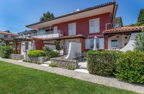 Portoroz Apartment | Awesome apartment in Portoroz with house sea view