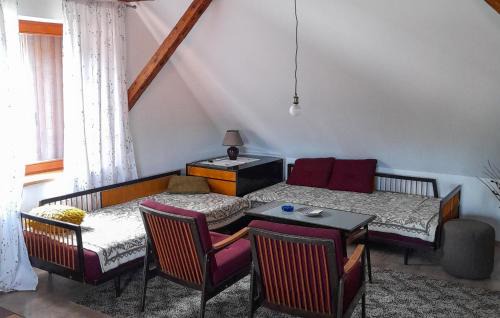 Ravna Gora Apartment | Awesome Apartment In Ravna Gora With Wifi