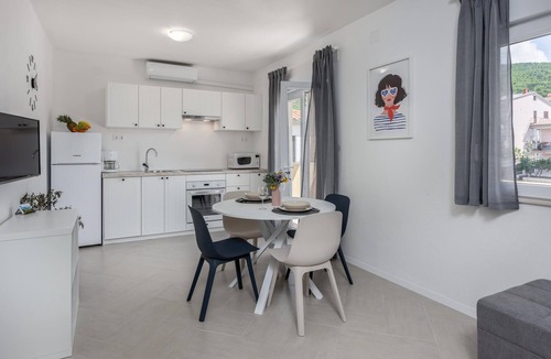 Selce Apartment | Awesome apartment in Selce with WiFi