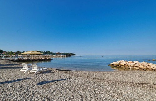 Monterol Apartment | Awesome apartment in Umag with swimming pool