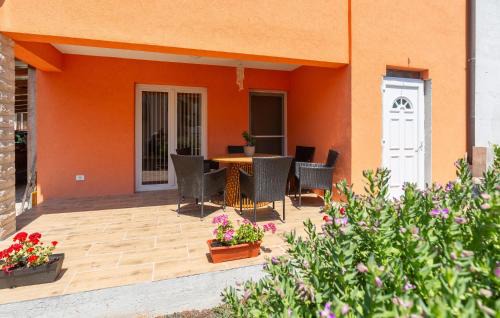 Babici Apartment | Awesome Apartment In Umag With Wifi