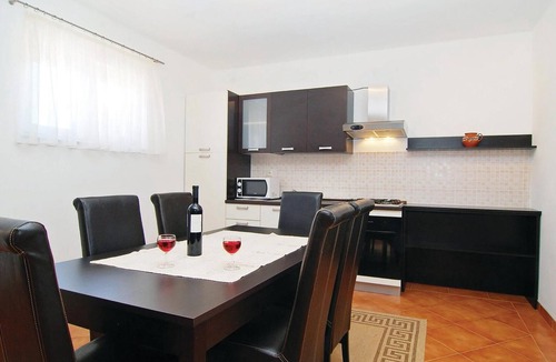 Vir Apartment | Awesome apartment in Vir with WiFi
