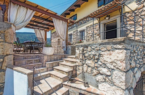 Obrs House | Awesome home in Moscenicka Draga with sauna