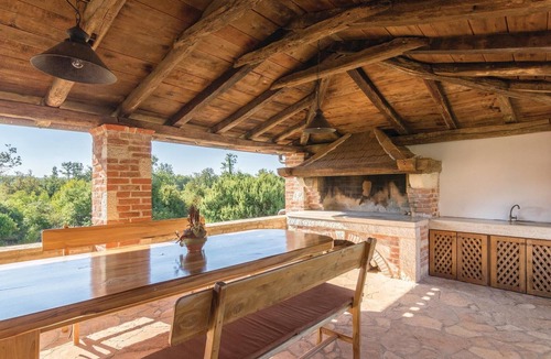Banki House | Awesome home in Baderna
