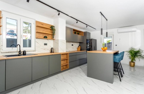Baska House | Awesome home in Baska