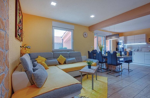 Barbariga House | Awesome home in Betiga