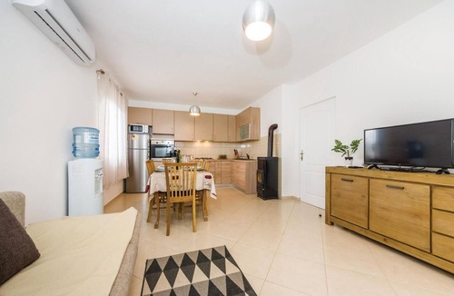 Tinj House | Awesome home in Biograd