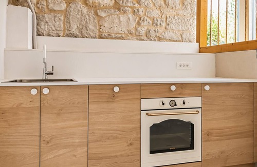 Cove Parja House | Awesome home in Bobodol