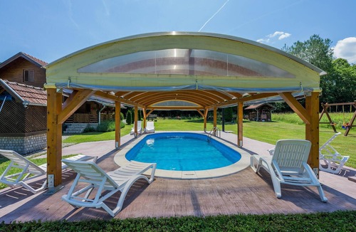Cacinci House | Awesome home in Cacinci