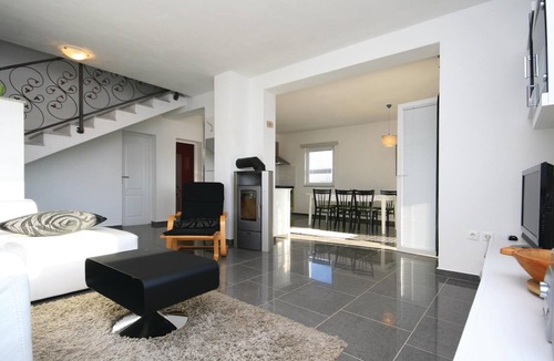Drinovci House | Awesome home in Drinovci