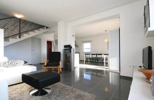 Drinovci House | Awesome home in Drinovci
