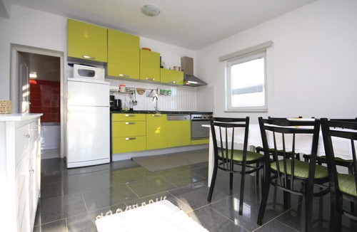 Drinovci House | Awesome home in Drinovci