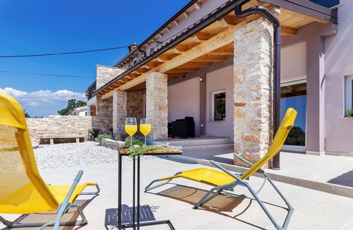 Cokuni House | Awesome home in Duga Uvala