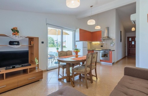 Fazana House | Awesome home in Fazana
