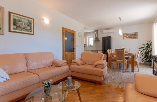 Imotski House | Awesome home in Glavina Donja