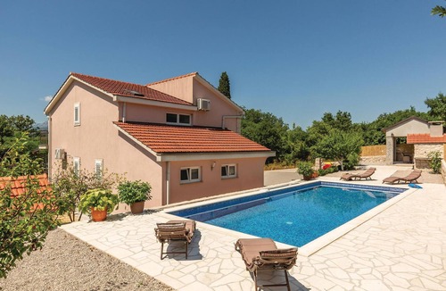 Imotski House | Awesome home in Glavina Donja