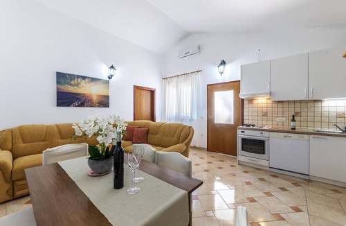 Galizana House | Awesome home in Galizana with private swimming pool, can be inside or outside