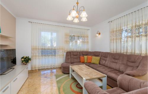 Garica House | Awesome Home In Garica