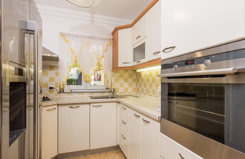 Garica House | Awesome home in Garica