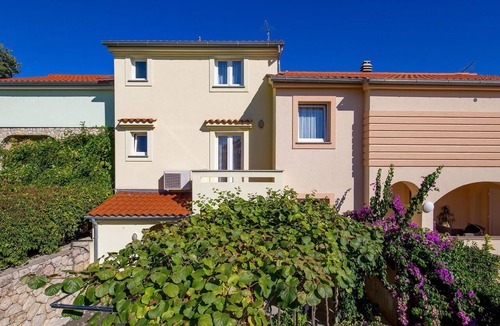 Garica House | Awesome home in Garica