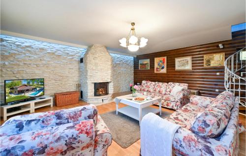 Lepajci House | Awesome Home In Gornja Pacetina With Sauna